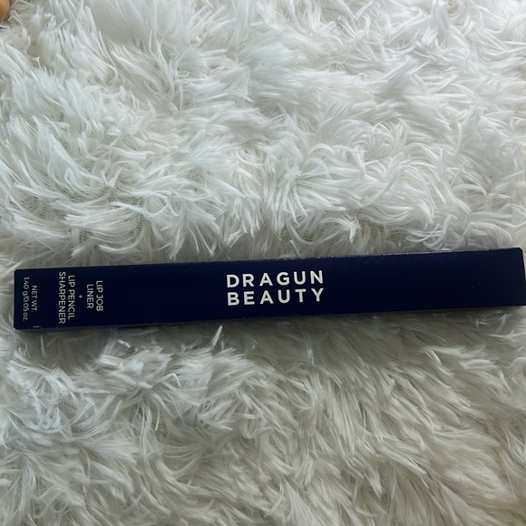 Dragun Beauty Lip Pencil and Sharpener - Picture 1 of 7